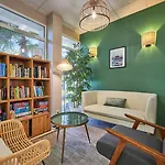 Pierre & Le Chant Des Oiseaux