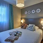 Aparthotel Pierre & Le Chant Des Oiseaux 3*