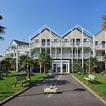 Pierre & Le Chant Des Oiseaux 3*