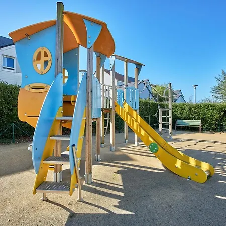 Pierre & Le Chant Des Oiseaux Courseulles-sur-Mer