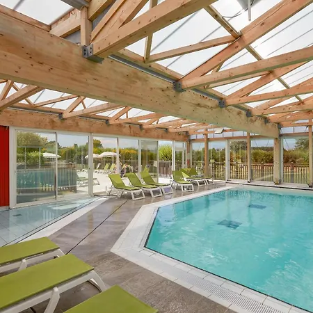 Pierre & Le Chant Des Oiseaux 3*