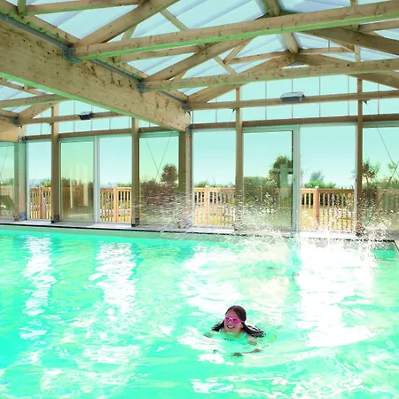 Pierre & Le Chant Des Oiseaux Apart Otel 3*