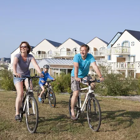 Pierre & Le Chant Des Oiseaux Apart Otel 3*