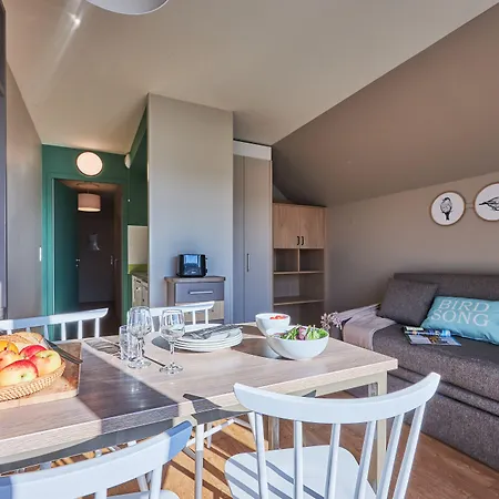 Pierre & Le Chant Des Oiseaux 3*