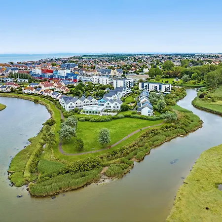 Pierre & Le Chant Des Oiseaux Apart Otel 3*