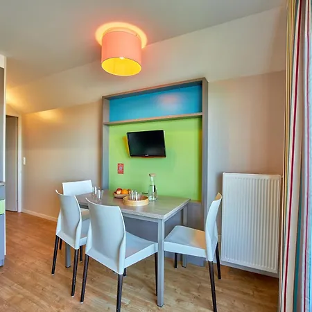 Aparthotel Pierre & Le Chant Des Oiseaux 3*