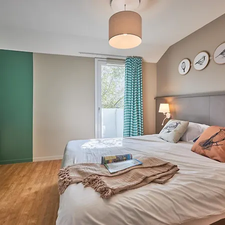 Pierre & Le Chant Des Oiseaux Aparthotel 3*