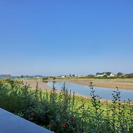 Pierre & Le Chant Des Oiseaux Aparthotel 3*