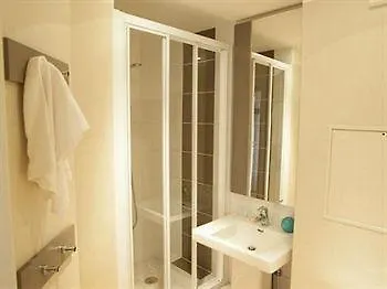 Aparthotel Pierre & Le Chant Des Oiseaux 3*