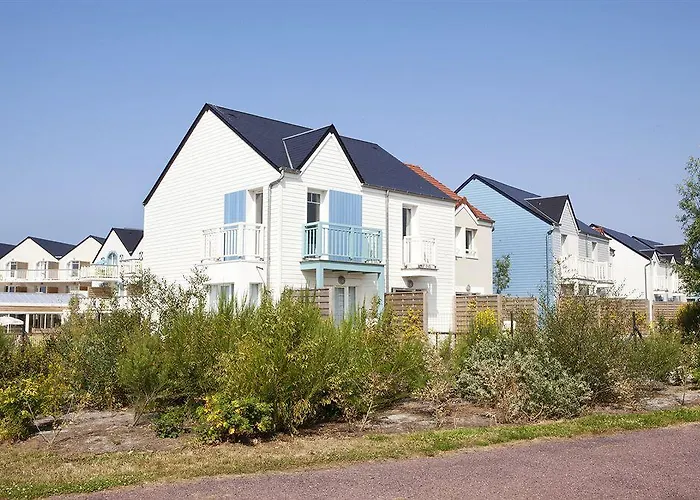 Lägenhetshotell Pierre & Le Chant Des Oiseaux 3*