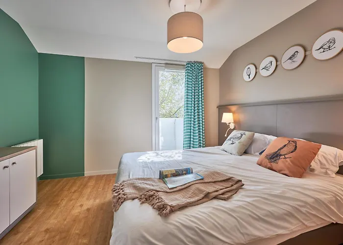 Pierre & Le Chant Des Oiseaux Aparthotel 3*