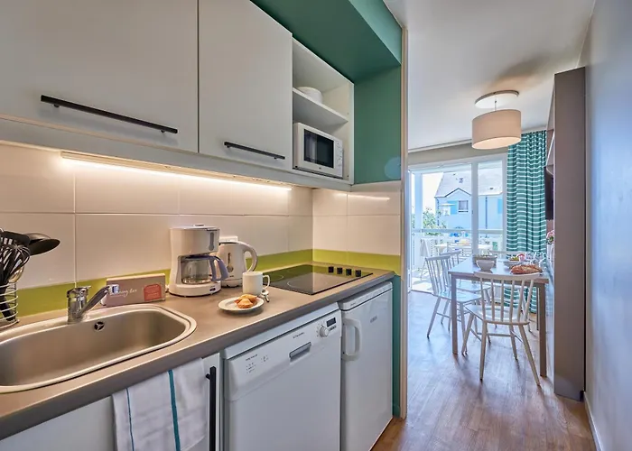 Pierre & Le Chant Des Oiseaux Lägenhetshotell 3*