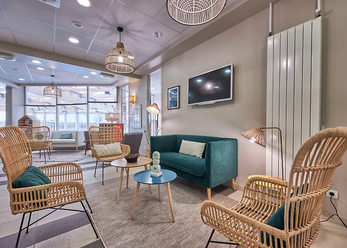 皮瑞&瓦卡恩斯乐茶特德斯奥斯克斯酒店 库尔瑟勒·苏尔·梅尔