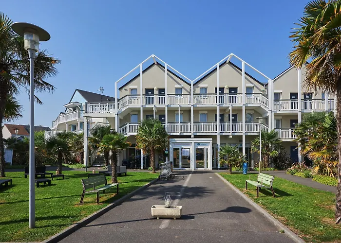 Pierre & Le Chant Des Oiseaux 3*